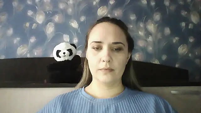 Alisa07qw online show from March 26, 2026, 7:17 am