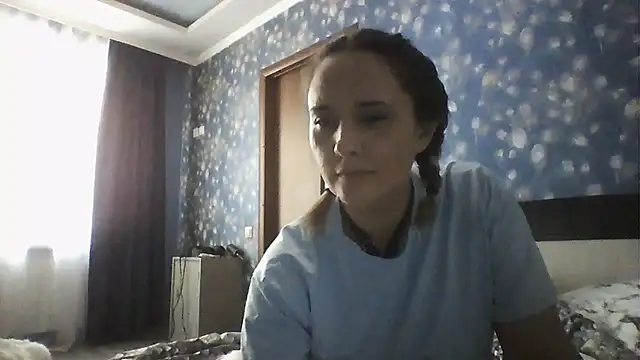 Alisa07qw online show from June 1, 2026, 5:29 am