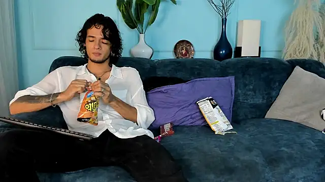 Skinny Mac online show from April 11, 2026, 1:04 pm