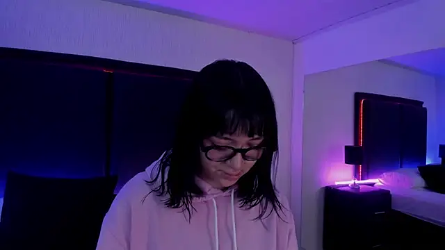 LilithBluum online show from May 30, 2026, 1:28 pm
