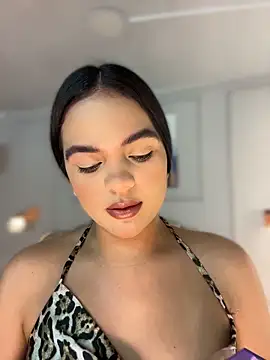 Bella-Ferrer online show from April 15, 2026, 7:58 pm