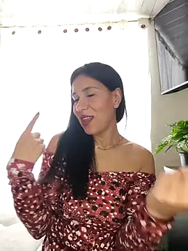 Camillemonroe  online show from May 7, 2026, 12:30 pm