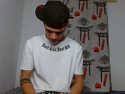 ethanchamo online show from March 30, 2026, 5:31 am