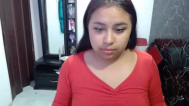 candymorena69 online show from June 30, 2026, 12:27 pm