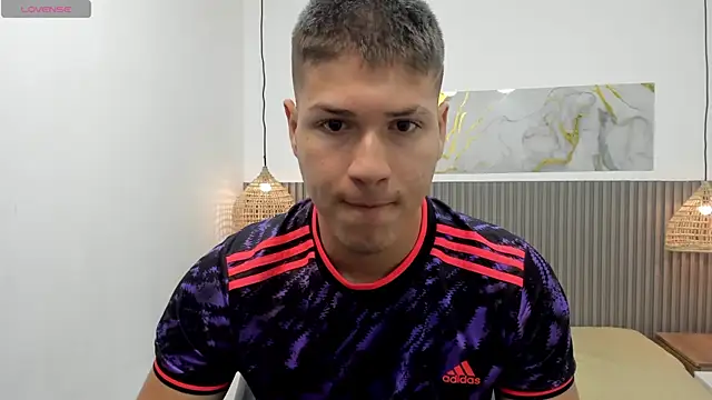 AlessandroFranco online show from April 13, 2026, 1:15 pm