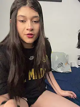 Haru Ozk online show from May 13, 2026, 7:32 pm