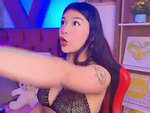 emelyporch online show from April 8, 2026, 3:41 am