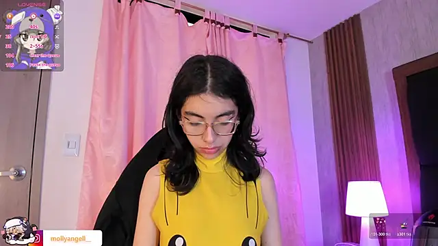 Molly A online show from April 5, 2026, 2:35 pm