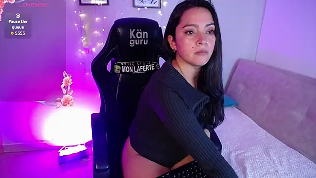 Siara Belle online show from March 24, 2026, 9:04 pm