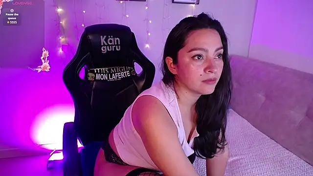 Siara Belle online show from March 29, 2026, 9:49 pm