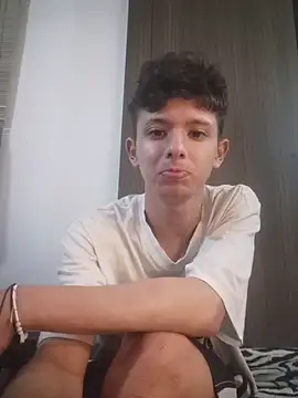 Daniel Roy online show from April 2, 2026, 11:22 pm