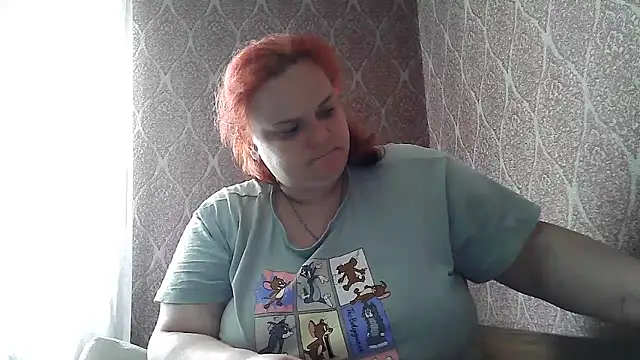 DollyGersonn online show from May 28, 2026, 6:32 am