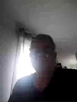 Snapshot of oura chatting on June 4, 2026, 7:13 am oura online show from June 4, 2026, 7:13 am