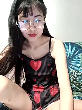 Rina 333 online show from April 10, 2026, 2:57 pm