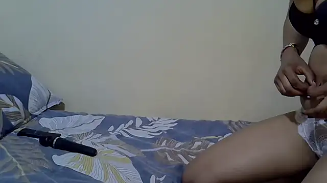 laura-lover online show from April 20, 2026, 10:18 am