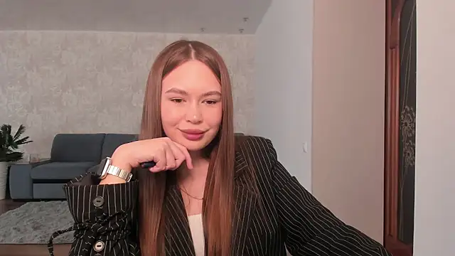 kittiangel00 online show from April 6, 2026, 4:46 am