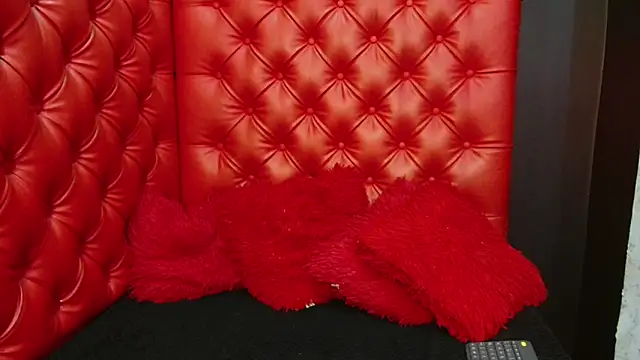 LadyMiax online show from March 28, 2026, 3:18 am