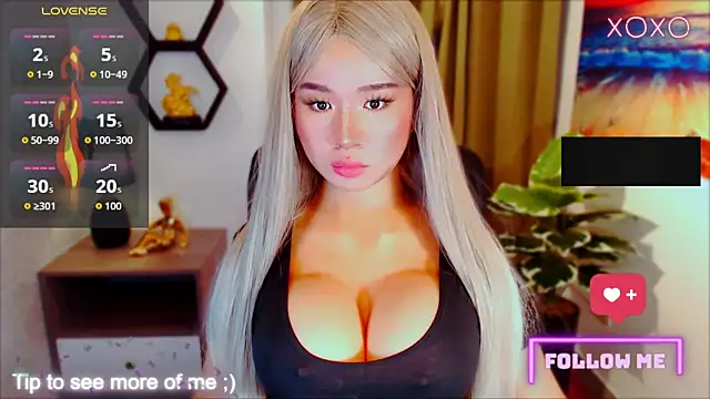 xBigSurpriseLorainex online show from March 29, 2026, 1:07 am