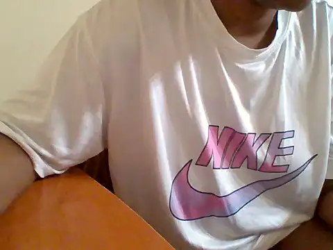 melaninebony2 online show from April 2, 2026, 5:47 am