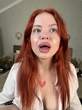 Snapshot of RedheadQueen_ chatting on May 26, 2026, 2:37 pm RedheadQueen online show from May 26, 2026, 2:37 pm