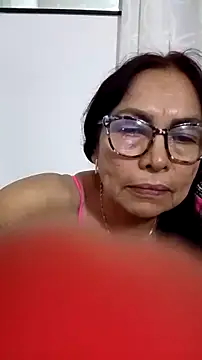 HOT LATINA20 online show from April 18, 2026, 1:19 am