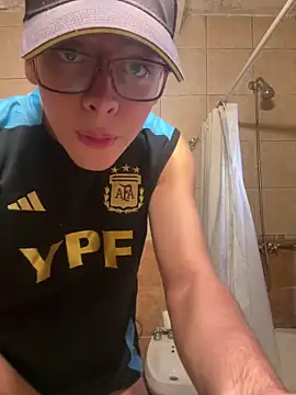 jossmacsi online show from April 13, 2026, 5:50 pm