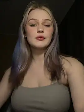 keeeessyyy online show from April 15, 2026, 11:16 pm