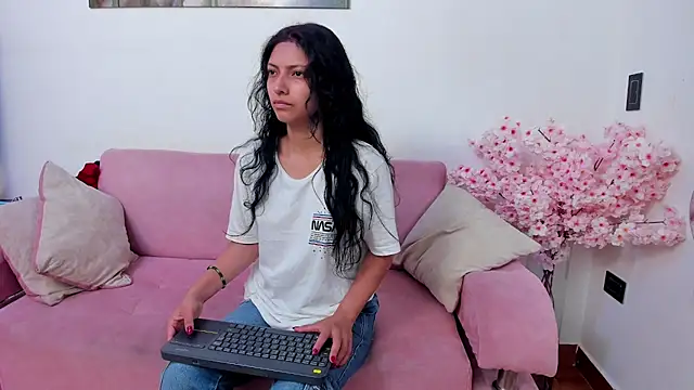 Tamar4 f00x online show from May 29, 2026, 1:06 pm