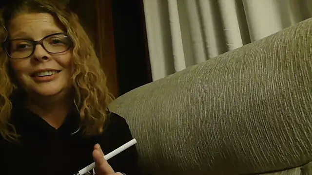 Stickywethoney online show from March 25, 2026, 2:01 am