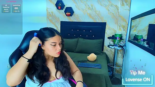 scarlettt  joness online show from March 30, 2026, 3:08 am