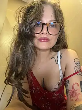 Tallulah Kinky online show from July 8, 2026, 6:08 pm