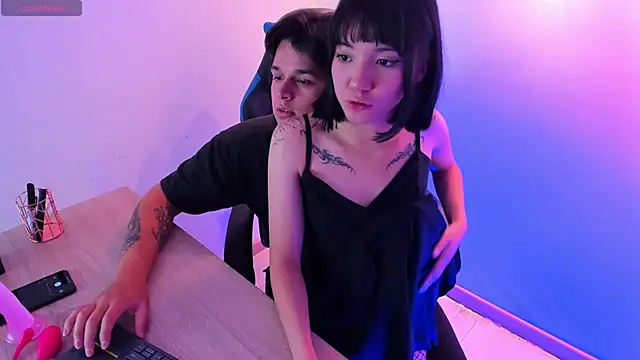 Melody and Max online show from March 13, 2026, 3:55 am