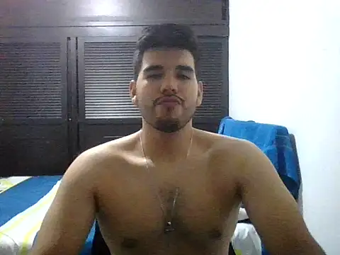 LatinBeardCali online show from April 7, 2026, 8:32 pm