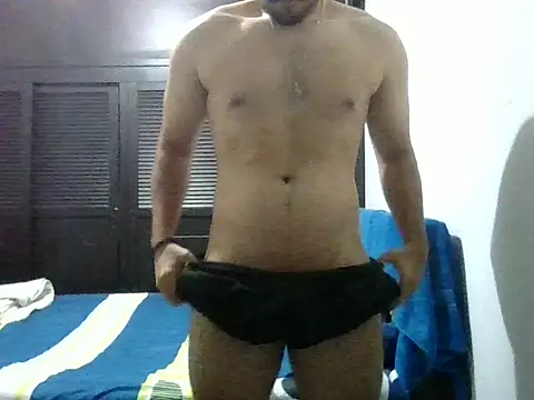 LatinBeardCali online show from March 22, 2026, 3:57 pm