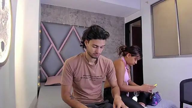 Wolf Kitty online show from April 11, 2026, 11:36 am