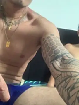 katyyanddixon online show from March 26, 2026, 5:39 am