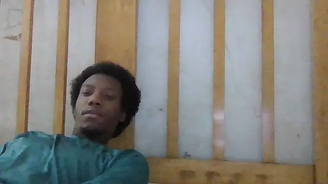 zacharyandrews778 online show from May 11, 2026, 1:01 pm