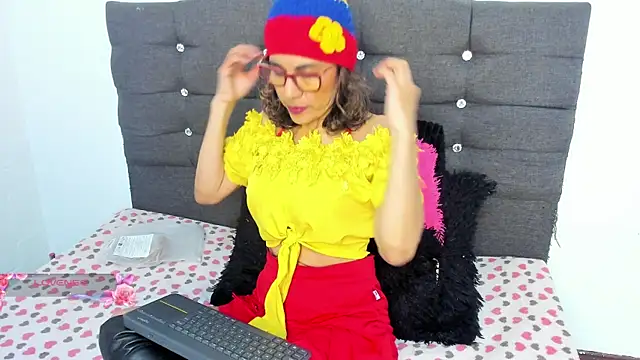 Antonella Rizzo01 online show from July 7, 2026, 10:57 pm
