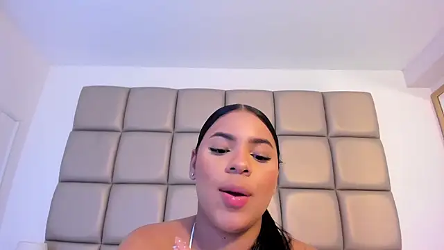 lilly williamss online show from April 18, 2026, 9:55 am