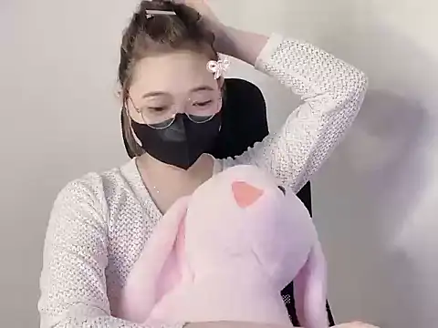 hunhun122 online show from April 20, 2026, 10:29 am