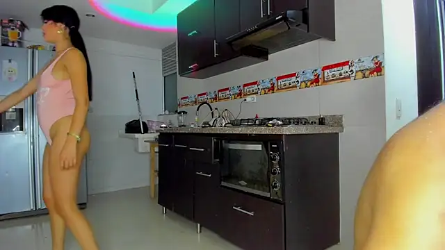 Fox couplee69 online show from March 27, 2026, 7:28 am