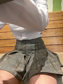 hamyy88 online show from May 11, 2026, 9:43 am