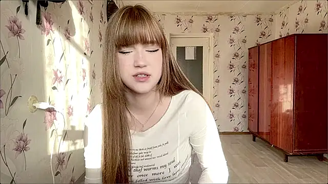 AnnaWasp online show from April 15, 2026, 4:51 am