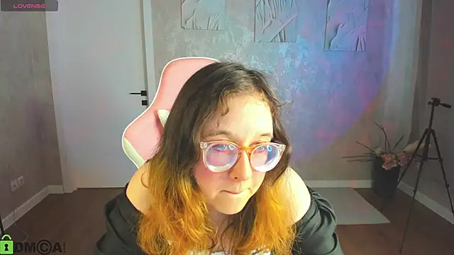 Aleks-caster online show from April 8, 2026, 9:22 am