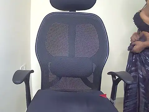 Mitika1 online show from April 15, 2026, 3:56 am