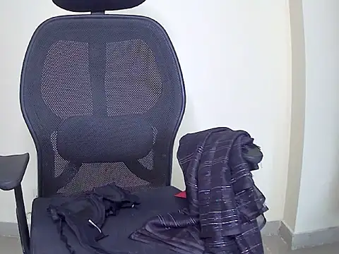 Mitika1 online show from April 7, 2026, 3:52 am