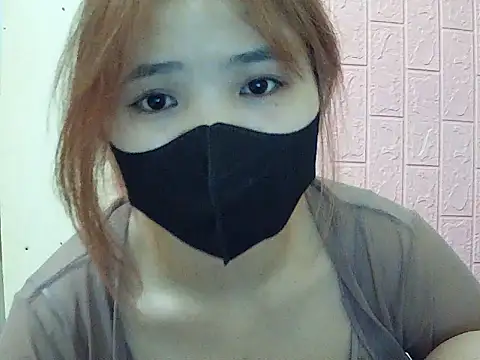 VyVy18 online show from March 28, 2026, 1:23 pm