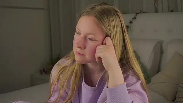 LashandaDevoto online show from March 20, 2026, 2:07 pm