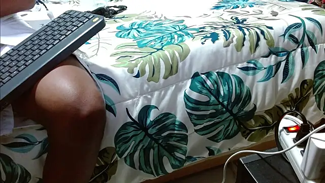 chrisramosv online show from April 14, 2026, 11:21 pm