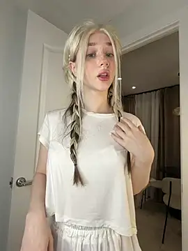 KittiLin online show from March 30, 2026, 9:38 pm